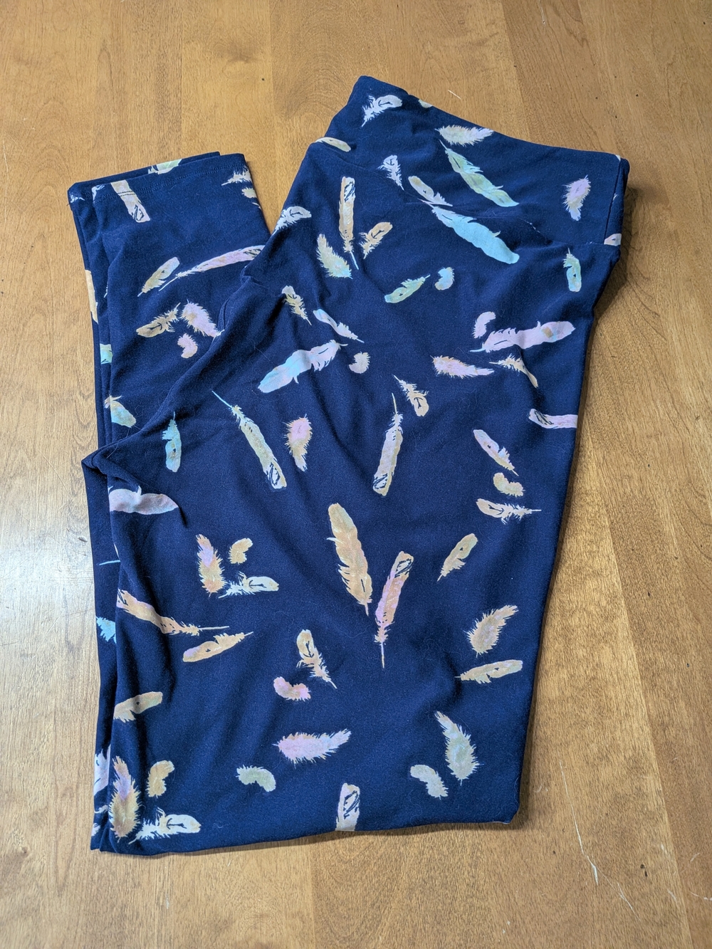 3/$12 Lularoe Navy Feather Print Leggings